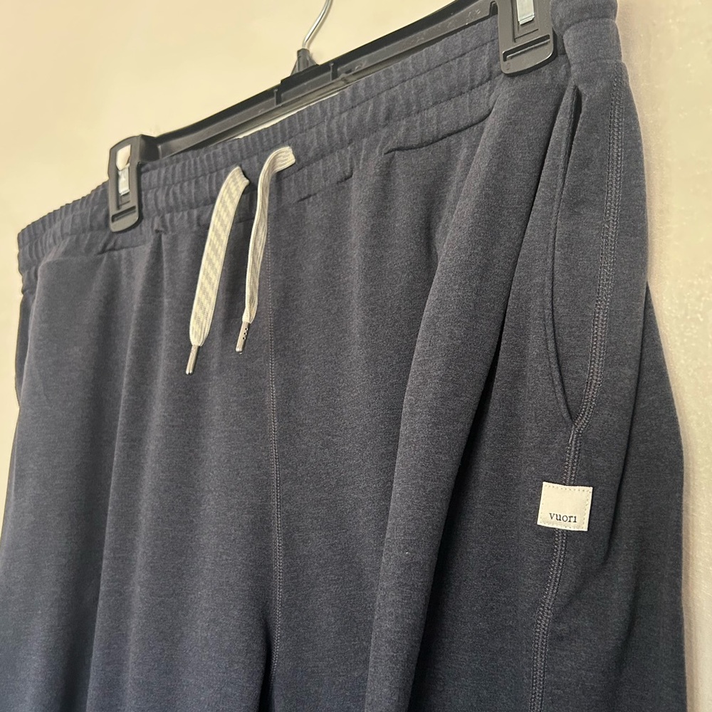 Vuori Women's Performance Jogger | Navy Heather XXL